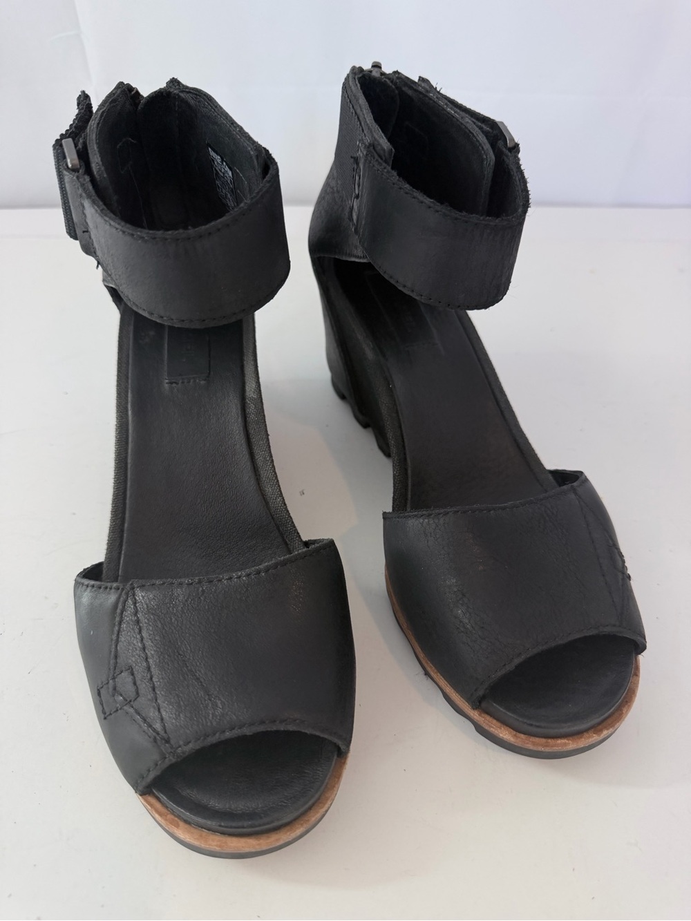 Sorel Joanie II Wedge Sandals Black Open Toe Leather Ankle Strap Zip Womens 8